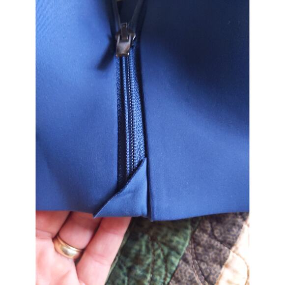 Victoria's Secret VSX Front Zip Sports Bra Size 36DDD Turquoise Blue NWT - Picture 7 of 9